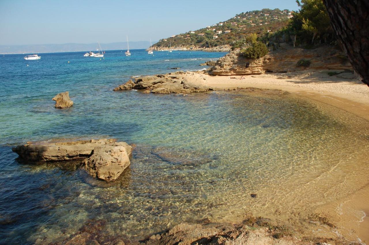 Beautiful Renovated Studio With View- Old Hyeres Exterior photo