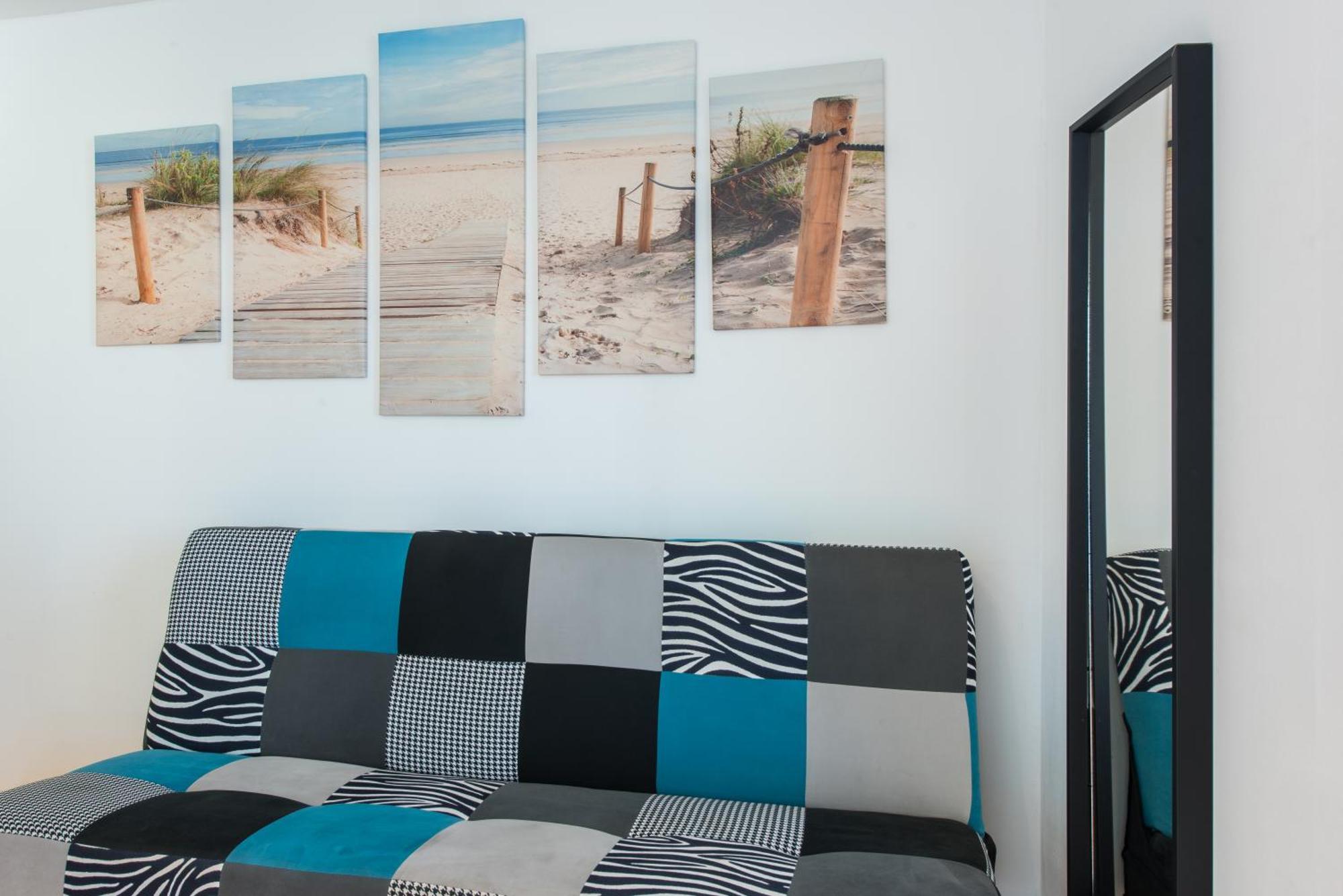 Beautiful Renovated Studio With View- Old Hyeres Exterior photo